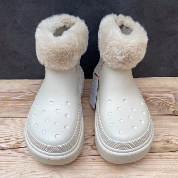 Crocs Stomp Lined Boot - Picture 7 of 16